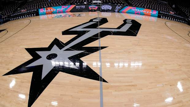 Spurs logo
